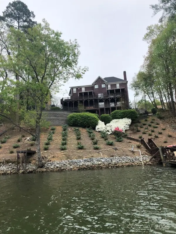 649 46th Avenue DR NE, Hickory, NC 28601