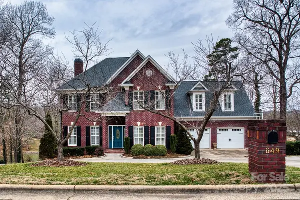 649 46th Avenue DR NE, Hickory, NC 28601