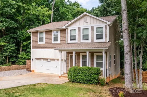 3675 West Bay DR, Sherrills Ford, NC 28673