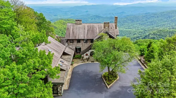 1245 Laurel LN, Blowing Rock, NC 28605