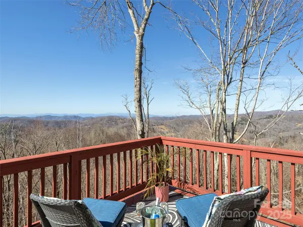 330 Vista DR #204, Mars Hill, NC 28754