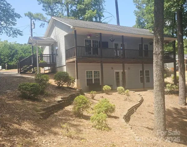 604 Fairway Shores RD, Mount Gilead, NC 27306