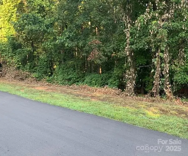 8004 Summit Ridge DR, Catawba, NC 28609