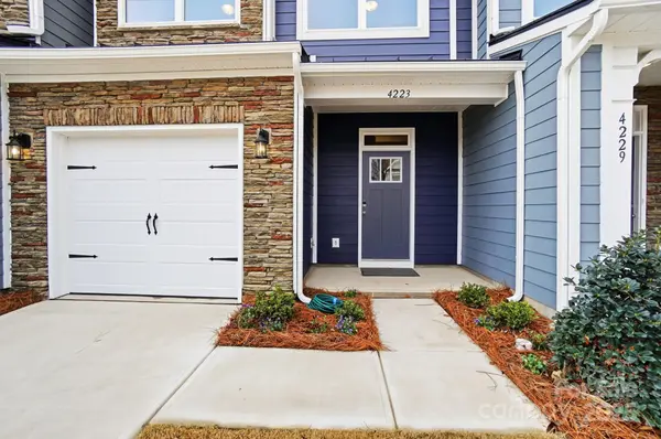 4223 Black CT, Harrisburg, NC 28075