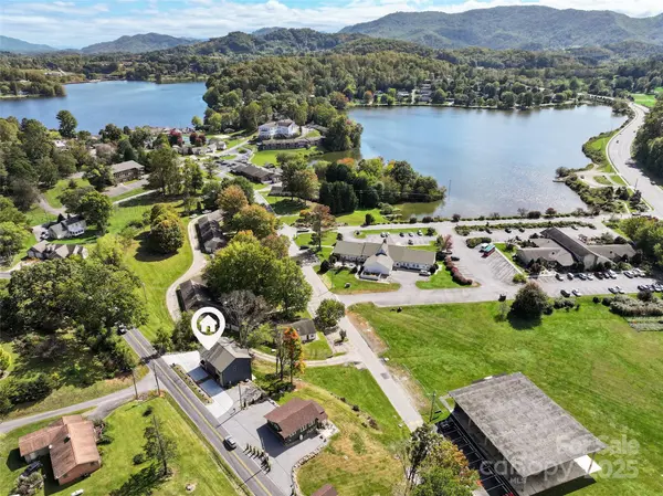 292 County RD, Waynesville, NC 28785