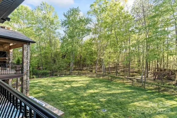 1614 Shimron LN, Waxhaw, NC 28173
