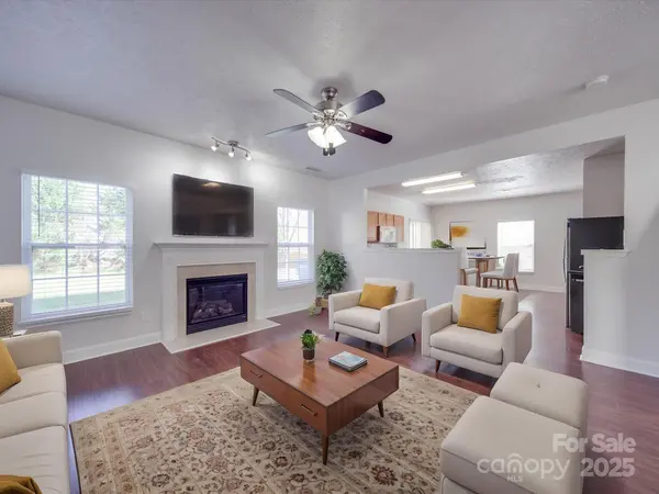 5670 Hammermill DR, Harrisburg, NC 28075
