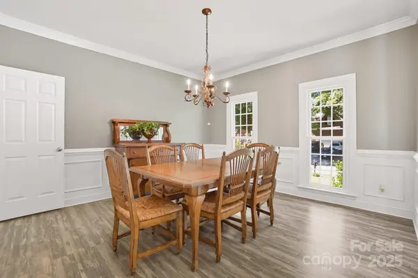 1214 Foxfield RD Waxhaw, NC 28173
