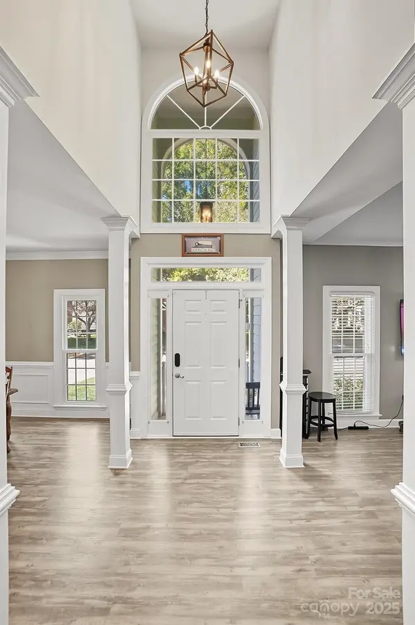 1214 Foxfield RD Waxhaw, NC 28173