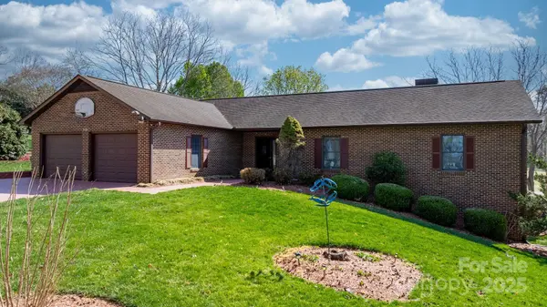 3730 Club House DR NE, Conover, NC 28613