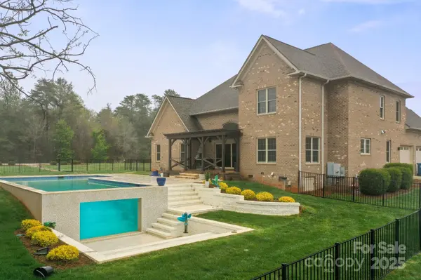 1012 Harper Lee DR, Newton, NC 28658