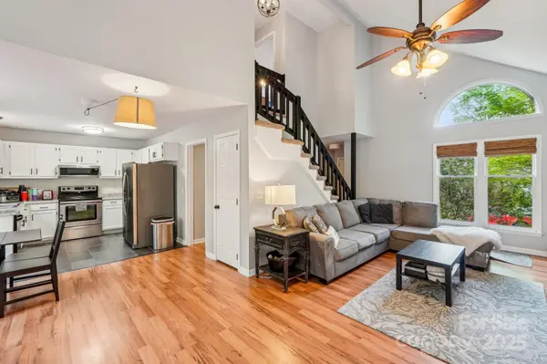 6005 Lanai LN Tega Cay, SC 29708
