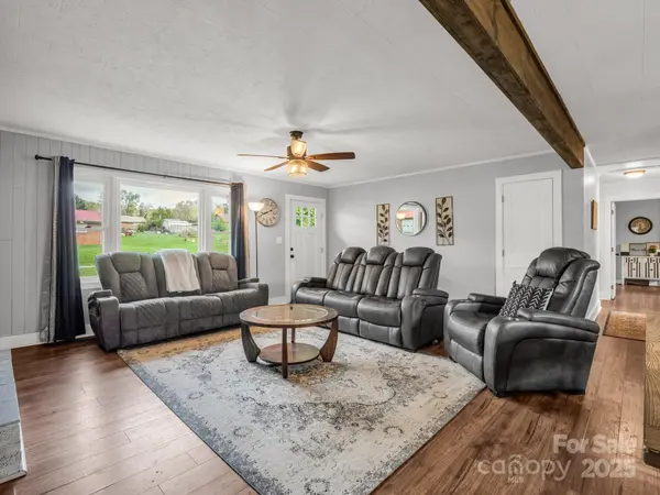 88 N Valley ST, Marion, NC 28752