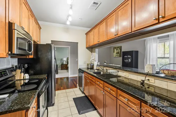 9 Kenilworth Knoll #227, Asheville, NC 28805