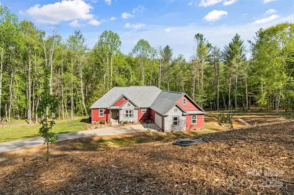3381 Peninsula Pointe DR NW, Valdese, NC 28690