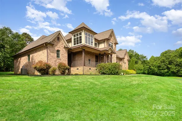 1010 Nutall Oak LN, Belmont, NC 28012
