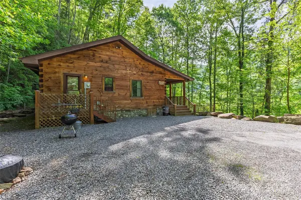 242 Eagles Roost RD, Bryson City, NC 28713