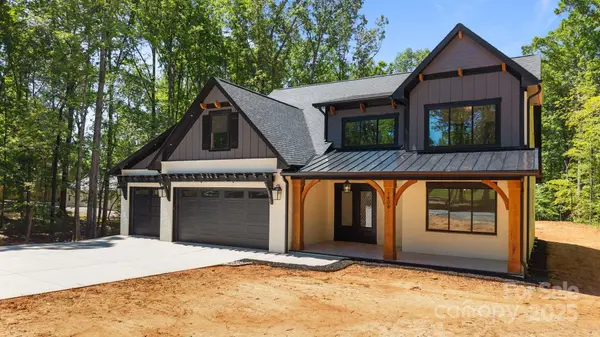 1408 Bloomsberry LN, Waxhaw, NC 28173