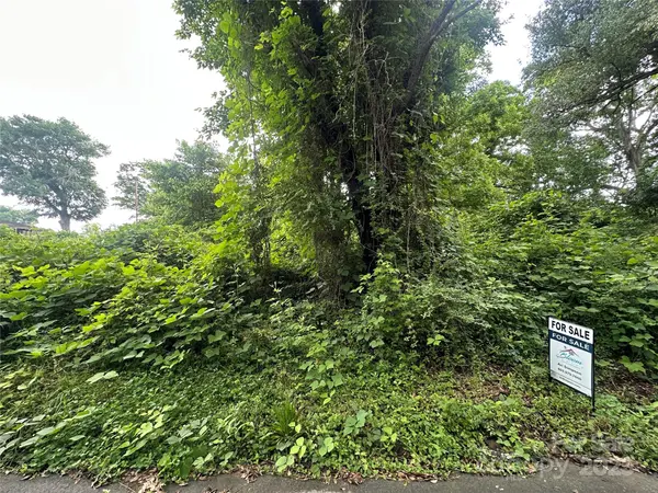 65 Walnut ST, Great Falls, SC 29055