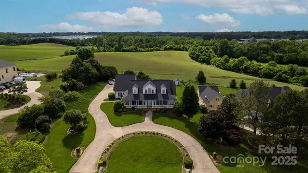 129 Renaissance PL,  Statesville,  NC 28625
