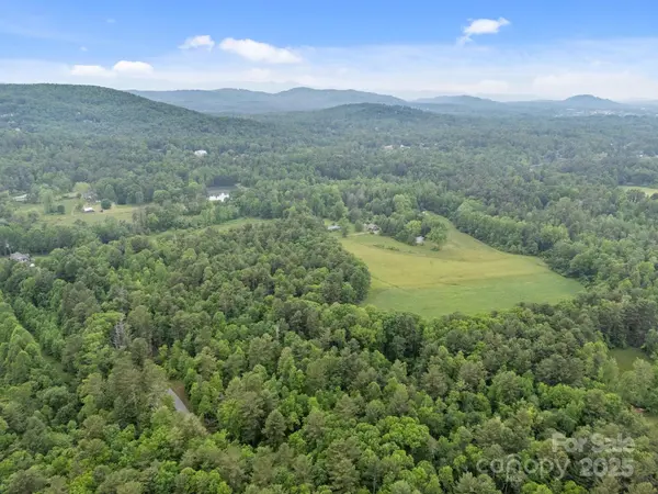 000 Red Fox LN #19, Flat Rock, NC 28731