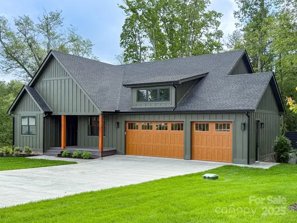 47 Skylar LN,  Mills River,  NC 28759
