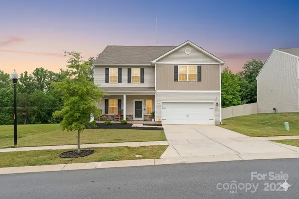 2340 Lanza DR, Charlotte, NC 28215