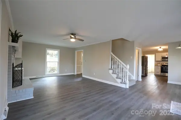 14027 Hackamore DR, Matthews, NC 28105