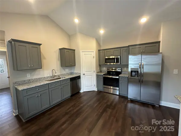205 Bennett ST, Wadesboro, NC 28170