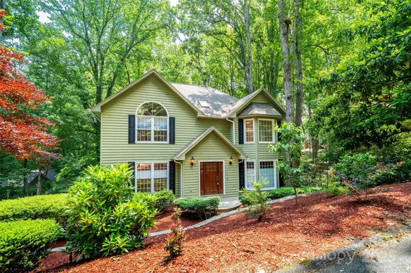 114 Coachmans TRL, Asheville, NC 28803