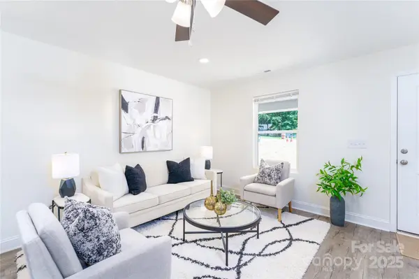 810 W Raleigh AVE, Statesville, NC 28677