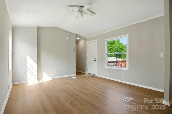 1016 S D AVE, Maiden, NC 28650