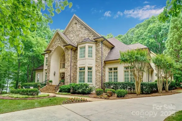 517 Kingsdown CT, Waxhaw, NC 28173