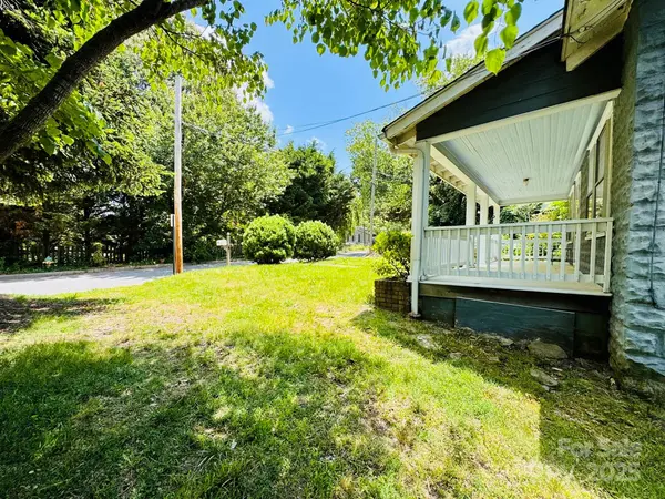 602 Brookshire ST, Asheville, NC 28803