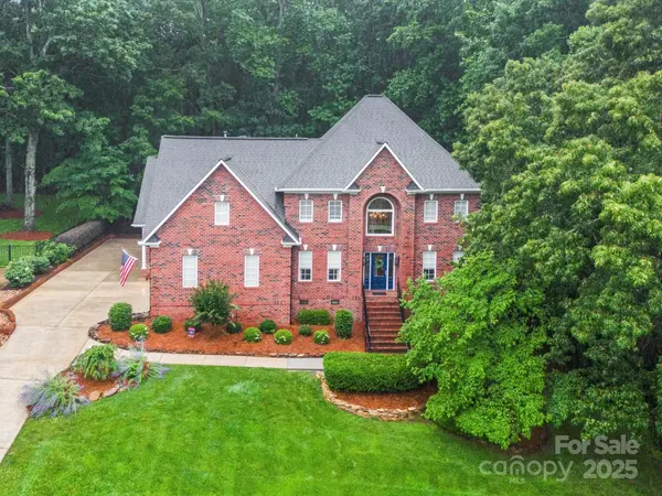 4644 Snow DR, Harrisburg, NC 28075