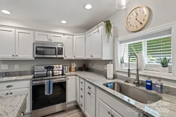 174 Ridge RD, Lake Lure, NC 28746