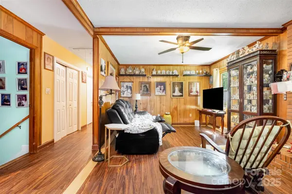 19924 Floral LN, Cornelius, NC 28031