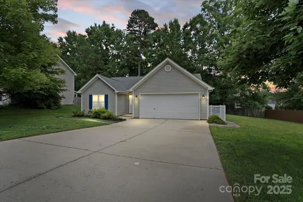 3114 Pine Pointe ST, Matthews, NC 28104