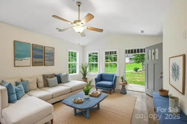 8782 Shepherd CT, Connelly Springs, NC 28612