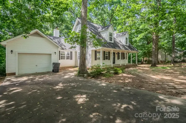 203 Hickory Wood DR, Kannapolis, NC 28083