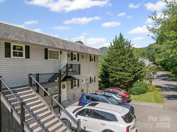 263 Fairway LN #H, Spruce Pine, NC 28777