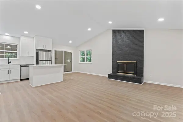 5534 Great Wagon RD, Charlotte, NC 28215