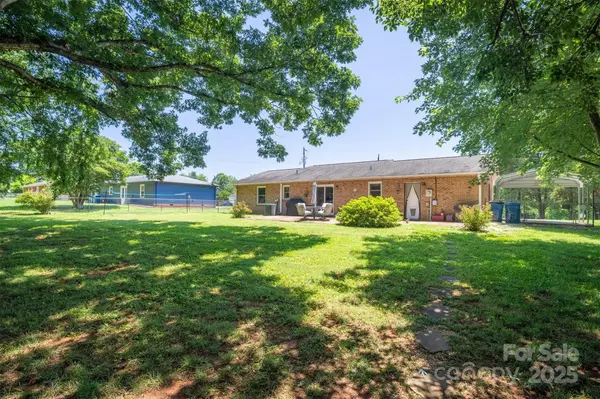 2526 Ashford DR, Newton, NC 28658