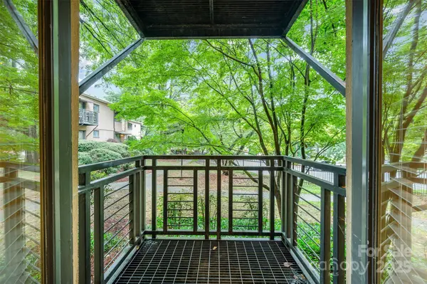 207 N Dotger AVE #C14, Charlotte, NC 28207