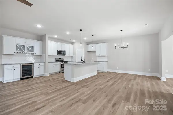 3926 Litchfield RD, Charlotte, NC 28211