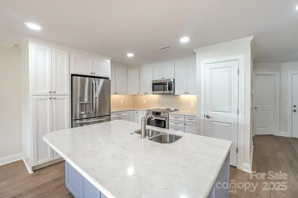 633 Portside DR, Davidson, NC 28036