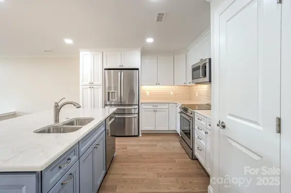 633 Portside DR, Davidson, NC 28036