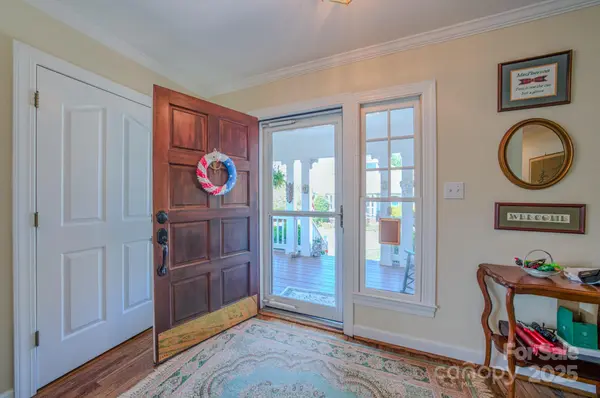 8 Creekside WAY, Asheville, NC 28804