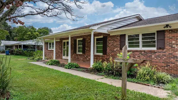 114 Joe Teague RD, Hickory, NC 28601