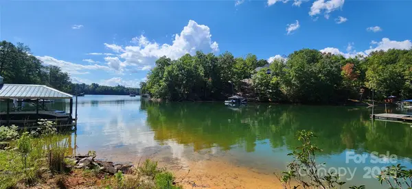 77 Whispering Pines TRL #82, Nebo, NC 28761